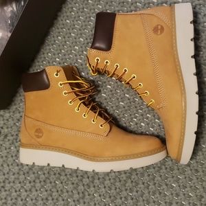 Timberland boots women size 7 New